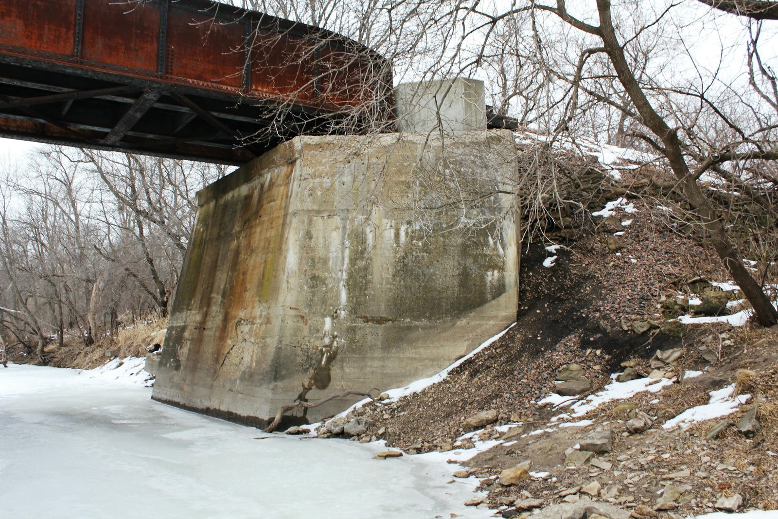 East abutment
